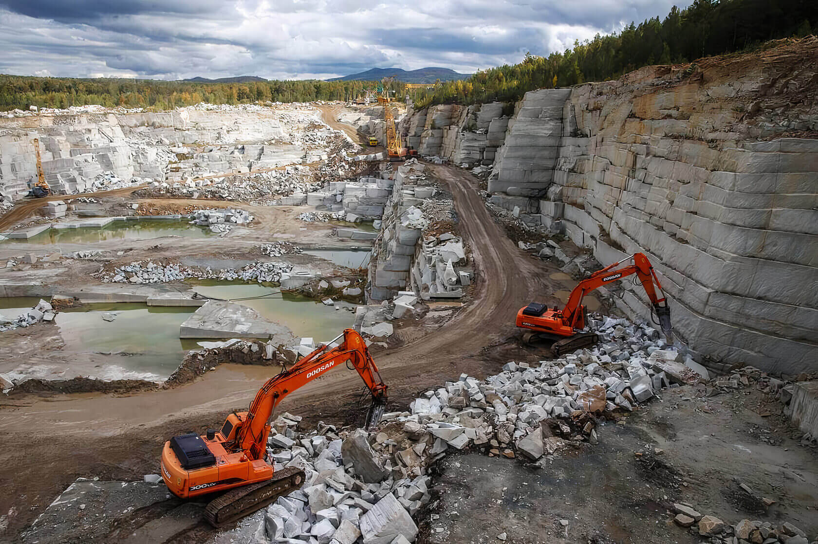 Обеспечиваем прямые поставки изделий для объектов любой сложности в Лугах